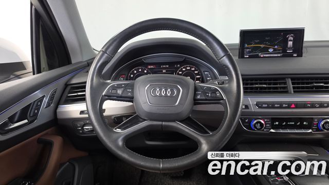 Audi Q7 2019 — photo 19