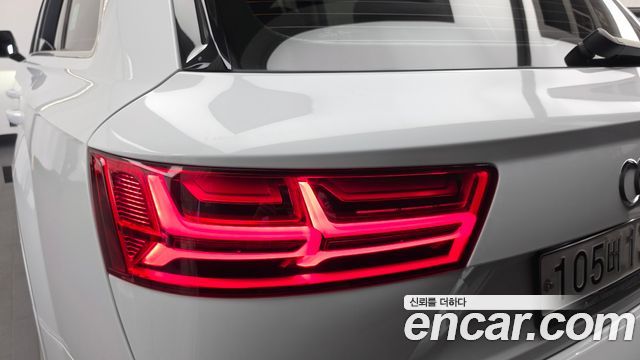 Audi Q7 2019 — photo 9