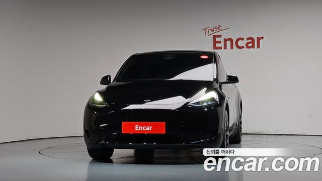 Tesla Model Y 2025 — photo 3