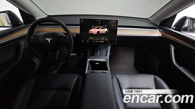 Tesla Model Y 2025 — photo 7