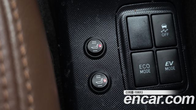 Toyota Prius 2018 — photo 22