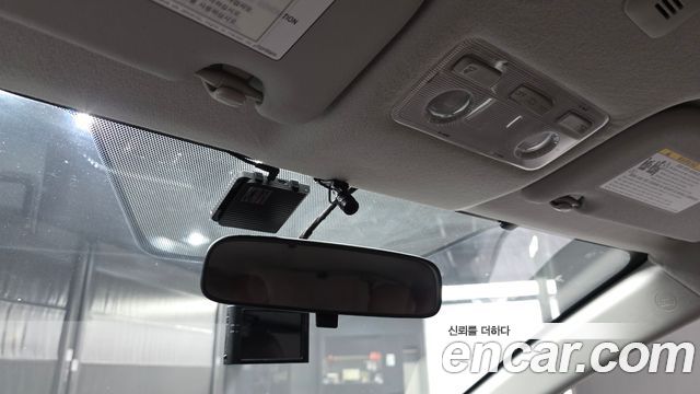 Toyota Prius 2018 — photo 26