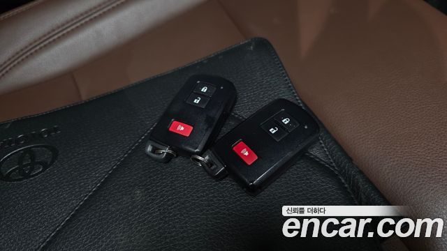 Toyota Prius 2018 — photo 27