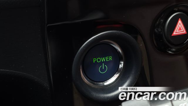 Toyota Prius 2018 — photo 28
