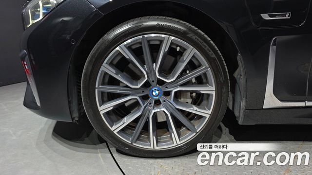 BMW 7-Series 2022 — photo 5