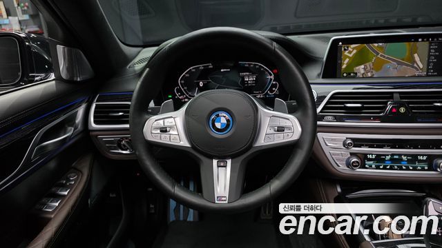 BMW 7-Series 2022 — photo 19
