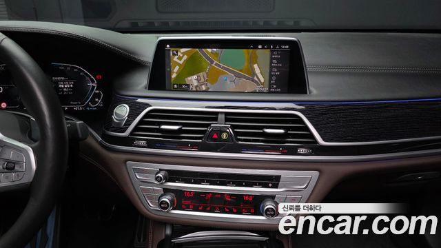 BMW 7-Series 2022 — photo 20