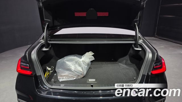 BMW 7-Series 2022 — photo 26