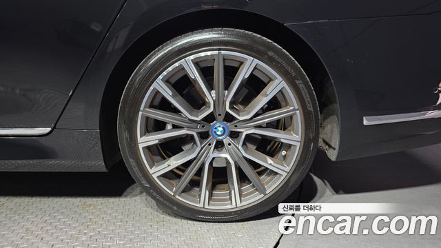 BMW 7-Series 2022 — photo 7