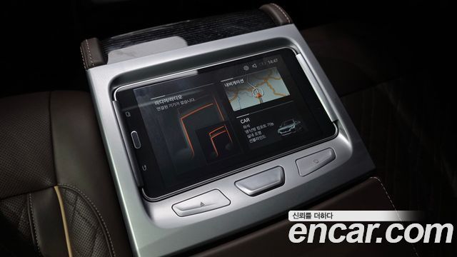 BMW 7-Series 2022 — photo 36