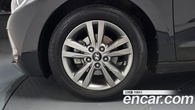 Hyundai AVANTE 2016 — photo 5