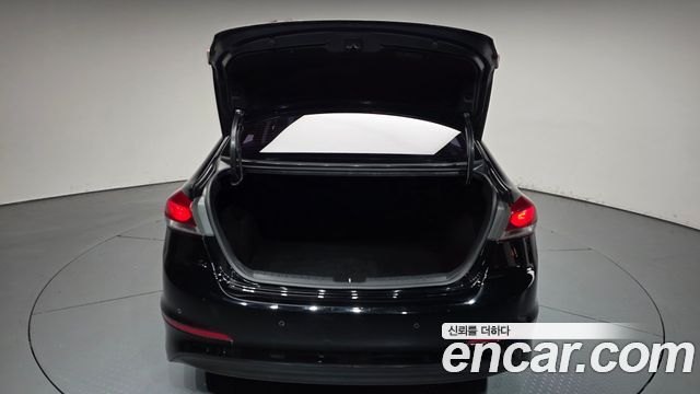 Hyundai AVANTE 2016 — photo 20