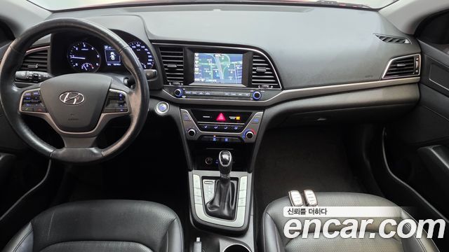 Hyundai AVANTE 2016 — photo 10