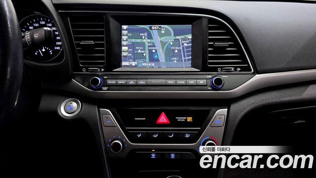 Hyundai AVANTE 2016 — photo 20