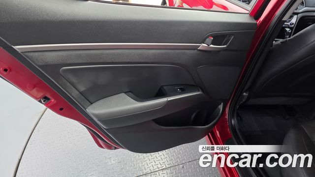 Hyundai AVANTE 2016 — photo 15
