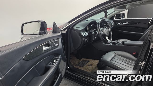 Mercedes-Benz CLS-Class 2016 — photo 10