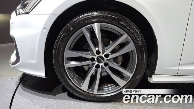 Audi A6 2022 — photo 5