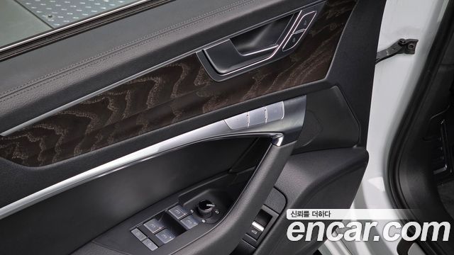 Audi A6 2022 — photo 16