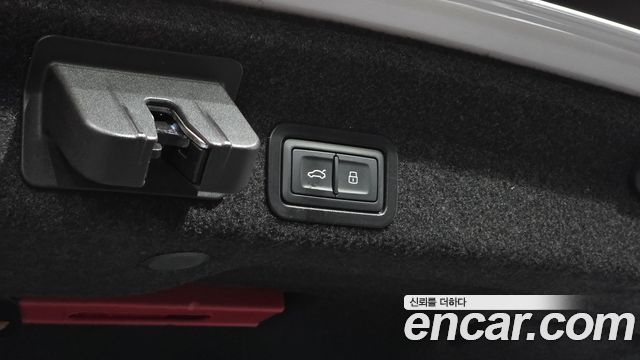 Audi A6 2022 — photo 20