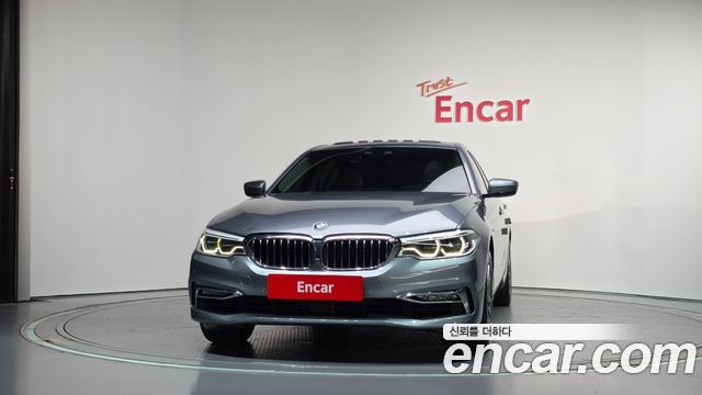 BMW 5-Series 2018 — photo 3