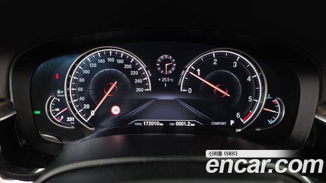 BMW 5-Series 2018 — photo 8
