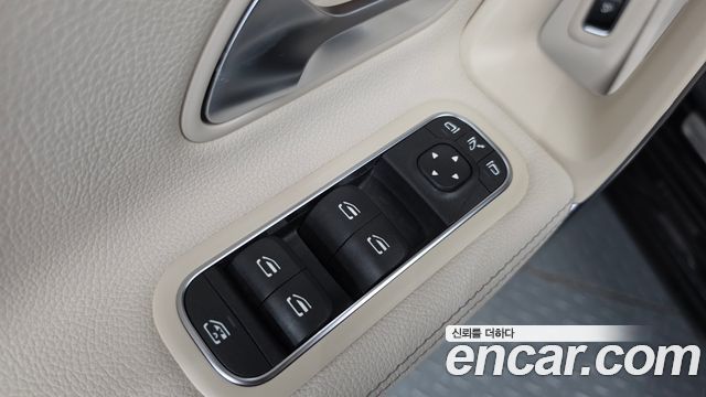 Mercedes-Benz A-Class 2021 — photo 27