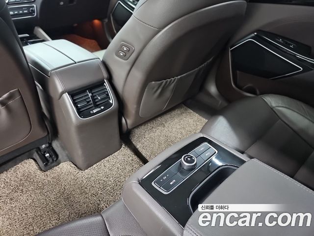 Kia K7 2018 — photo 13