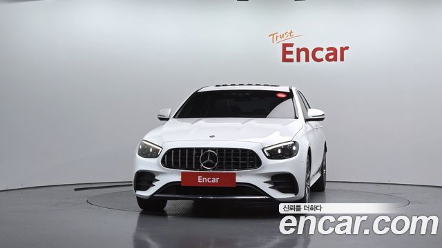 Mercedes-Benz E-Class 2022 — photo 3