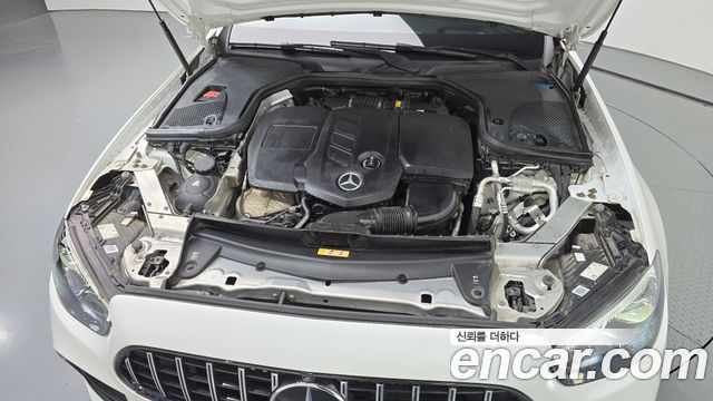 Mercedes-Benz E-Class 2022 — photo 6