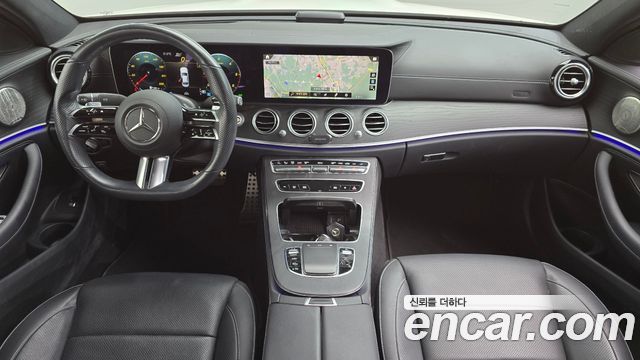 Mercedes-Benz E-Class 2022 — photo 10