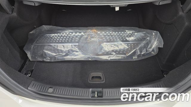 Mercedes-Benz E-Class 2022 — photo 22
