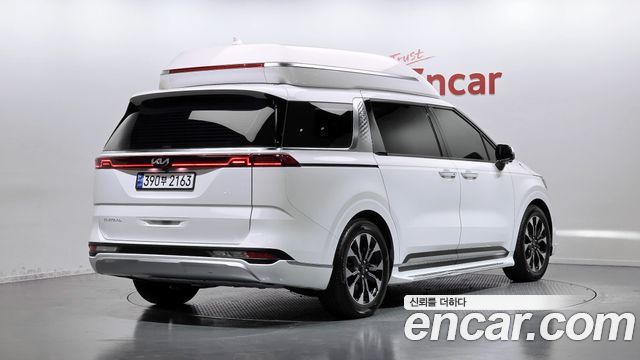 Kia Canival 2021 — photo 2