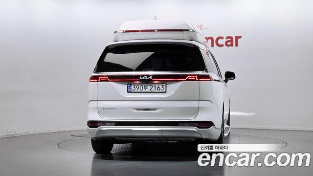 Kia Canival 2021 — photo 4