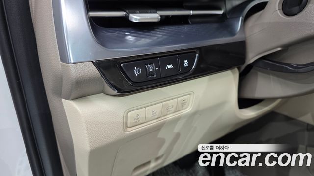 Kia Canival 2021 — photo 13