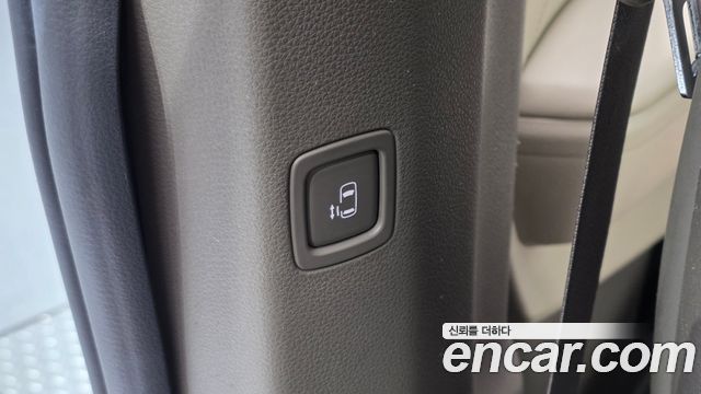 Kia Canival 2021 — photo 19