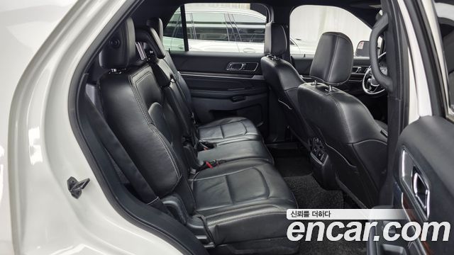 Ford Explorer 2018 — photo 12
