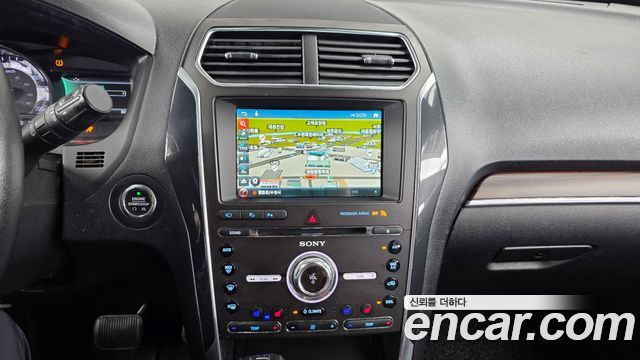 Ford Explorer 2018 — photo 14