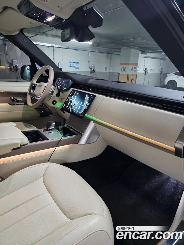 Land Rover Range Rover 2025 — photo 11