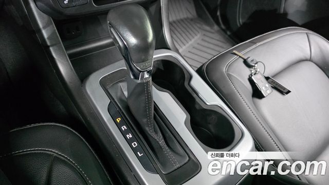 Chevrolet Korea Colorado 2022 — photo 12