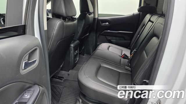 Chevrolet Korea Colorado 2022 — photo 18