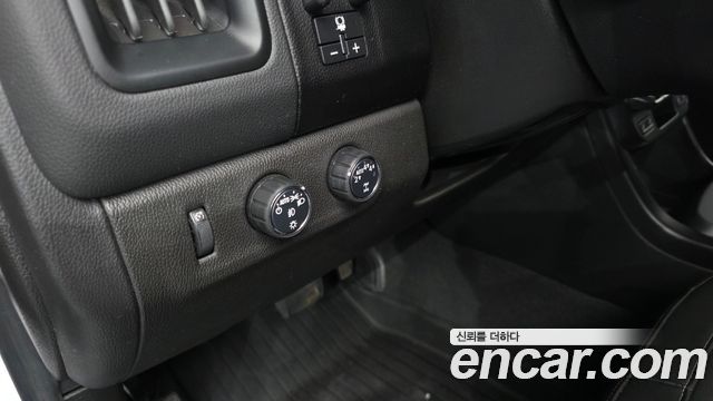 Chevrolet Korea Colorado 2022 — photo 25
