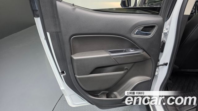 Chevrolet Korea Colorado 2022 — photo 15