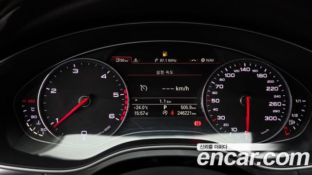 Audi A6 2014 — photo 8