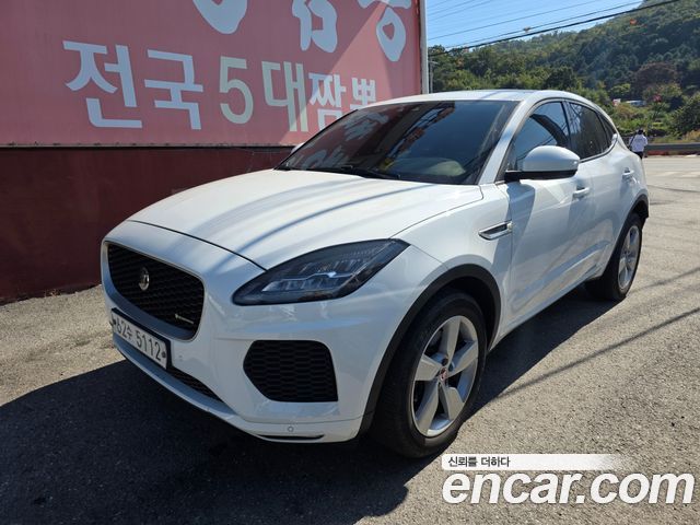 Jaguar E-PACE 2018 — photo 2