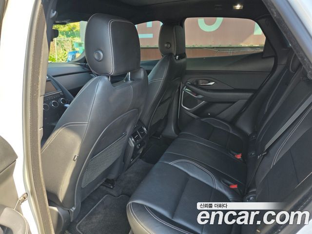 Jaguar E-PACE 2018 — photo 8