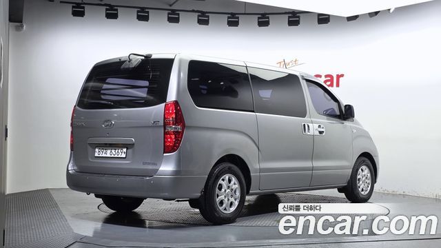 Hyundai Starex 2016 — photo 2
