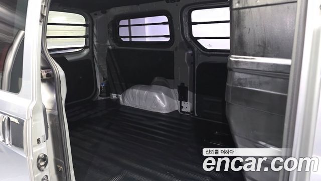 Hyundai Starex 2016 — photo 11