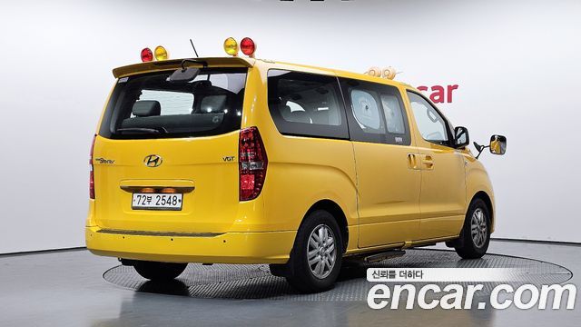 Hyundai Starex 2016 — photo 2