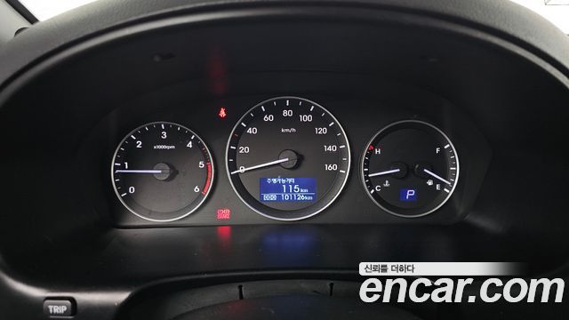 Hyundai Starex 2016 — photo 8