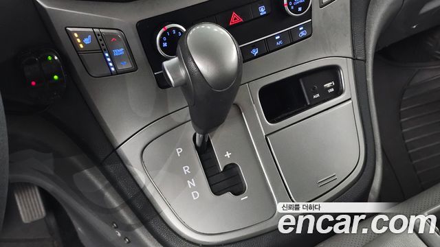 Hyundai Starex 2016 — photo 9